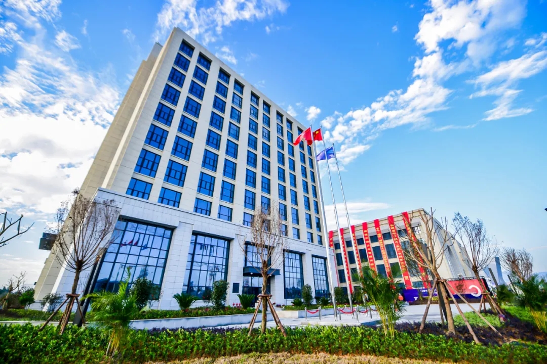 1609408176102716.jpg 640.webp (1).jpg